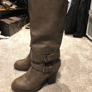 Leather boot